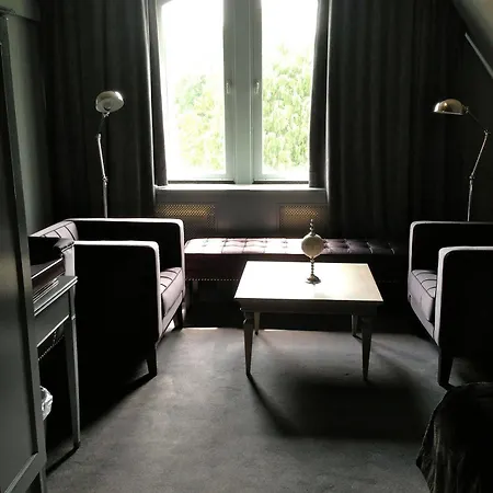 Landgoed, Jachtslot De Mookerheide 몰렌호크